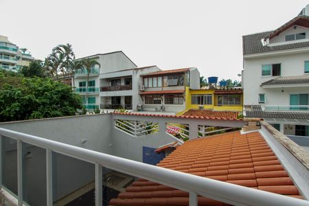 Casa de condomínio à venda com 300m², 4 quartos e 4 vagas Casa de condomínio à venda com 300m², 4 quartos e 4 vagasVaranda Quarto suíte 1 e 2