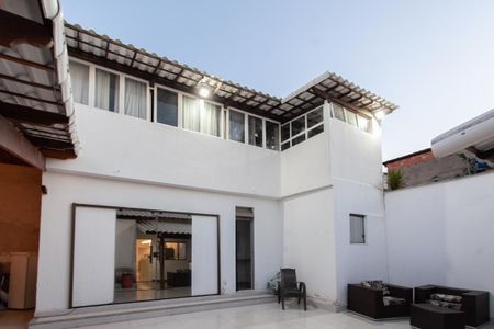 Casa à venda com 360m², 4 quartos e 3 vagasÁrea privativa