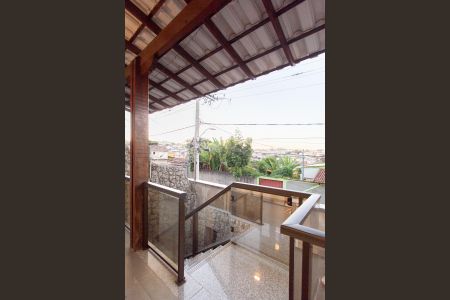 Casa à venda com 360m², 4 quartos e 3 vagasEntrada