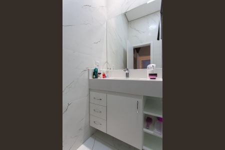 Casa à venda com 360m², 4 quartos e 3 vagasBanheiro da Suíte 2