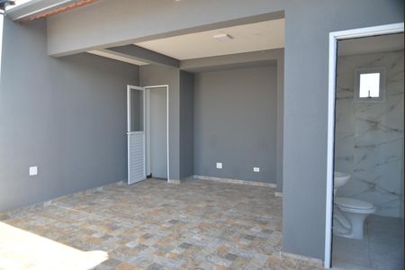 Casa à venda com 114m², 2 quartos e 3 vagasCobertura