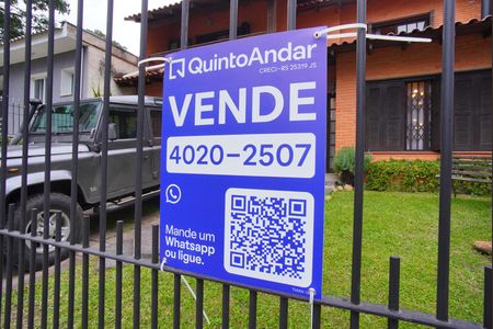 Casa à venda com 200m², 3 quartos e 3 vagasPlaquinha
