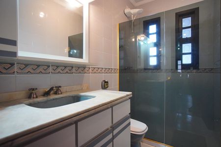 Casa à venda com 200m², 3 quartos e 3 vagasBanheiro Corredor - Segundo Andar