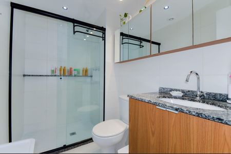 Apartamento à venda com 75m², 3 quartos e 2 vagasBanheiro Social