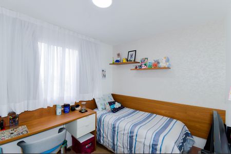 Apartamento à venda com 75m², 3 quartos e 2 vagasQuarto 2