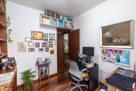 Apartamento à venda com 124m², 4 quartos e 2 vagas Apartamento à venda com 124m², 4 quartos e 2 vagasQuarto 1