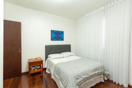 Apartamento à venda com 124m², 4 quartos e 2 vagas Apartamento à venda com 124m², 4 quartos e 2 vagasQuarto 3