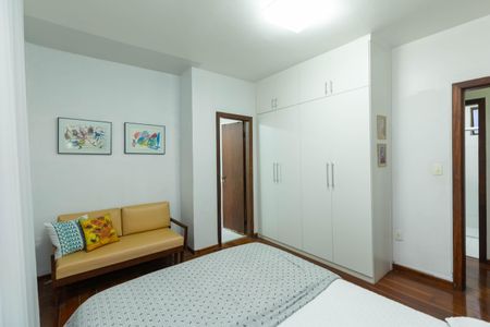 Apartamento à venda com 124m², 4 quartos e 2 vagas Apartamento à venda com 124m², 4 quartos e 2 vagasQuarto 3