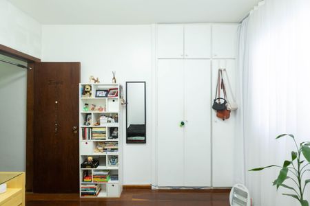 Apartamento à venda com 124m², 4 quartos e 2 vagas Apartamento à venda com 124m², 4 quartos e 2 vagasQuarto 4