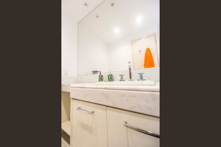 Apartamento para alugar com 232m², 3 quartos e 3 vagas Apartamento para alugar com 232m², 3 quartos e 3 vagasBanheiro da Suíte 2