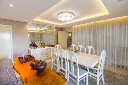 Apartamento para alugar com 232m², 3 quartos e 3 vagas Apartamento para alugar com 232m², 3 quartos e 3 vagasSala de Jantar