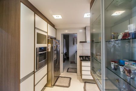Apartamento para alugar com 232m², 3 quartos e 3 vagas Apartamento para alugar com 232m², 3 quartos e 3 vagasCozinha