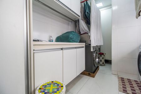 Apartamento para alugar com 232m², 3 quartos e 3 vagas Apartamento para alugar com 232m², 3 quartos e 3 vagasÁrea de Serviço