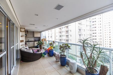 Apartamento para alugar com 232m², 3 quartos e 3 vagas Apartamento para alugar com 232m², 3 quartos e 3 vagasVaranda gourmet