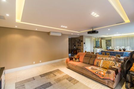 Apartamento para alugar com 232m², 3 quartos e 3 vagas Apartamento para alugar com 232m², 3 quartos e 3 vagasSala de TV