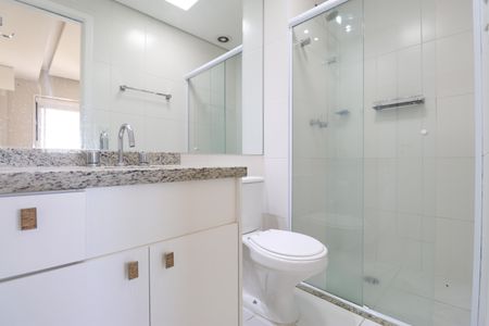 Apartamento à venda com 83m², 2 quartos e 2 vagasBanheiro da Suíte