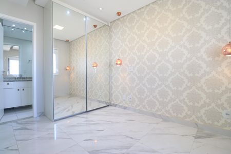 Apartamento à venda com 83m², 2 quartos e 2 vagasSuíte