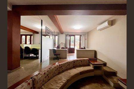 Casa à venda com 500m², 5 quartos e 10 vagas Casa à venda com 500m², 5 quartos e 10 vagasSala 2
