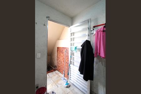 Casa à venda com 330m², 6 quartos e 3 vagas Casa à venda com 330m², 6 quartos e 3 vagasÁrea de Serviço