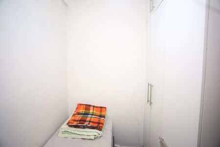 Apartamento à venda com 58m², 2 quartos e 1 vaga Apartamento à venda com 58m², 2 quartos e 1 vagaQuarto de Serviço
