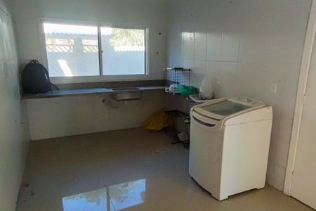 Casa de condomínio à venda com 198m², 3 quartos e 5 vagas Casa de condomínio à venda com 198m², 3 quartos e 5 vagasCozinha