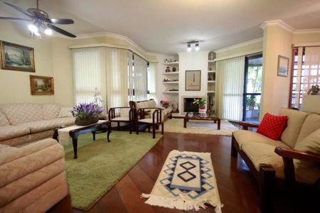 Apartamento à venda com 240m², 4 quartos e 3 vagas Apartamento à venda com 240m², 4 quartos e 3 vagasFoto 01