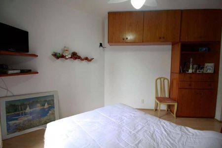 Apartamento à venda com 240m², 4 quartos e 3 vagas Apartamento à venda com 240m², 4 quartos e 3 vagasFoto 01