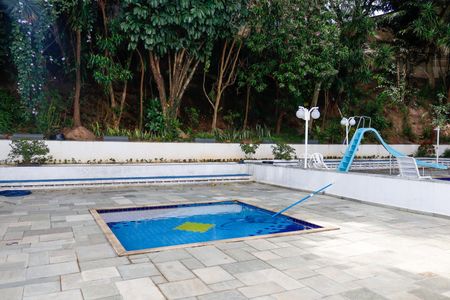 Apartamento à venda com 73m², 3 quartos e 1 vaga Apartamento à venda com 73m², 3 quartos e 1 vagaÁrea comum - Piscina
