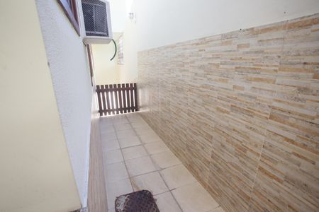 Casa para alugar com 297m², 3 quartos e 3 vagas Casa para alugar com 297m², 3 quartos e 3 vagasCorredor Lateral