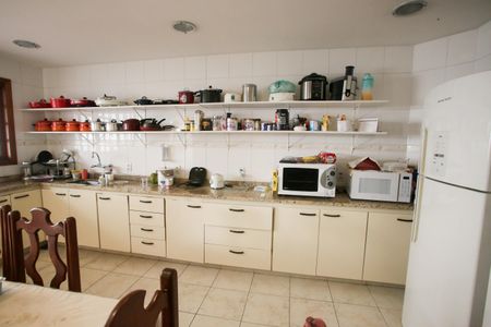 Casa para alugar com 297m², 3 quartos e 3 vagas Casa para alugar com 297m², 3 quartos e 3 vagasCozinha