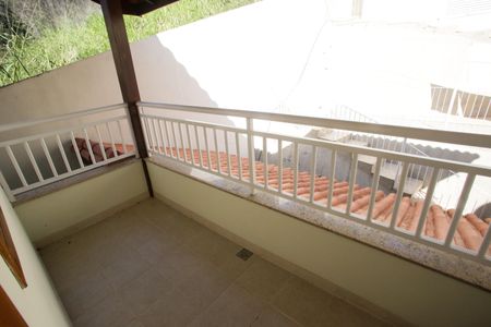 Casa para alugar com 297m², 3 quartos e 3 vagas Casa para alugar com 297m², 3 quartos e 3 vagasVaranda do Quarto Suíte 2