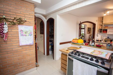 Casa à venda com 370m², 4 quartos e 6 vagas Casa à venda com 370m², 4 quartos e 6 vagasCozinha