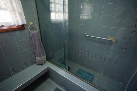 Casa à venda com 370m², 4 quartos e 6 vagas Casa à venda com 370m², 4 quartos e 6 vagasBanheiro da Suíte 2