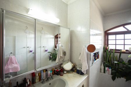 Casa à venda com 370m², 4 quartos e 6 vagas Casa à venda com 370m², 4 quartos e 6 vagasBanheiro da Suíte 1