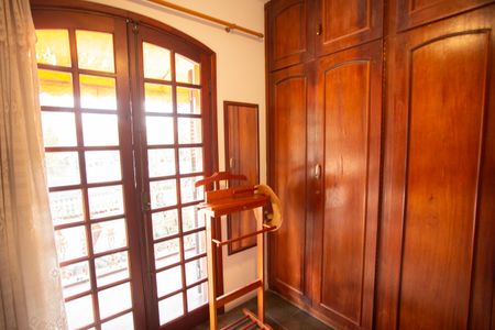 Casa à venda com 370m², 4 quartos e 6 vagas Casa à venda com 370m², 4 quartos e 6 vagasSuíte 3