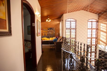 Casa à venda com 370m², 4 quartos e 6 vagas Casa à venda com 370m², 4 quartos e 6 vagasSala 2