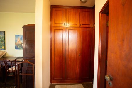 Casa à venda com 370m², 4 quartos e 6 vagas Casa à venda com 370m², 4 quartos e 6 vagasSuíte 3