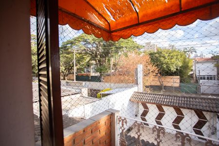 Casa à venda com 370m², 4 quartos e 6 vagas Casa à venda com 370m², 4 quartos e 6 vagasVaranda da Suíte 3