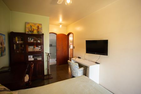 Casa à venda com 370m², 4 quartos e 6 vagas Casa à venda com 370m², 4 quartos e 6 vagasSuíte 2