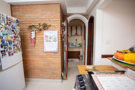 Casa à venda com 370m², 4 quartos e 6 vagas Casa à venda com 370m², 4 quartos e 6 vagasCozinha