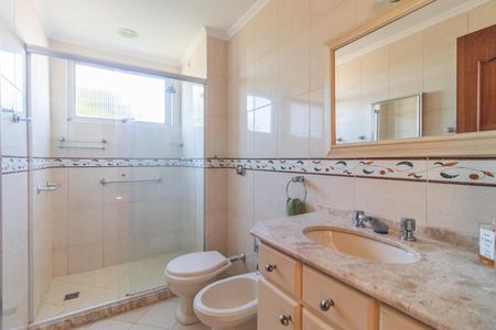 Apartamento à venda com 142m², 4 quartos e 2 vagas Apartamento à venda com 142m², 4 quartos e 2 vagasBanheiro 1