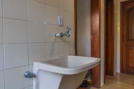 Apartamento à venda com 142m², 4 quartos e 2 vagas Apartamento à venda com 142m², 4 quartos e 2 vagasÁrea de Serviço