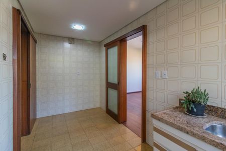 Apartamento à venda com 142m², 4 quartos e 2 vagas Apartamento à venda com 142m², 4 quartos e 2 vagasCozinha