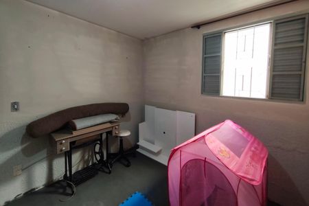 Casa à venda com 250m², 4 quartos e 3 vagasCasa 2 - Quarto