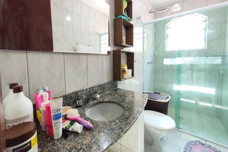 Casa à venda com 250m², 4 quartos e 3 vagasBanheiro Social