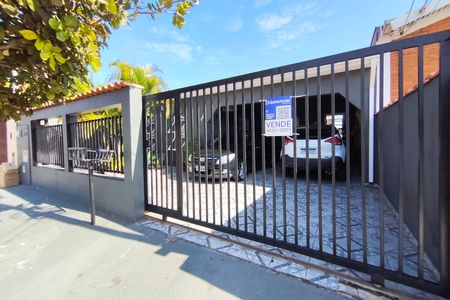 Casa à venda com 250m², 4 quartos e 3 vagasPlaca