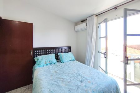 Casa à venda com 250m², 4 quartos e 3 vagas Suíte