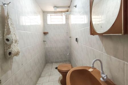 Casa à venda com 250m², 4 quartos e 3 vagasCasa 2 - Banheiro