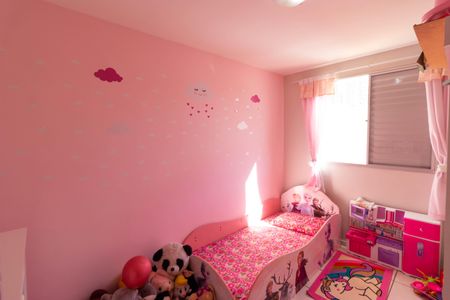 Apartamento à venda com 62m², 3 quartos e 1 vagaQuarto 02