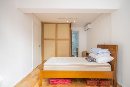 Apartamento à venda com 82m², 2 quartos e 2 vagasSuíte